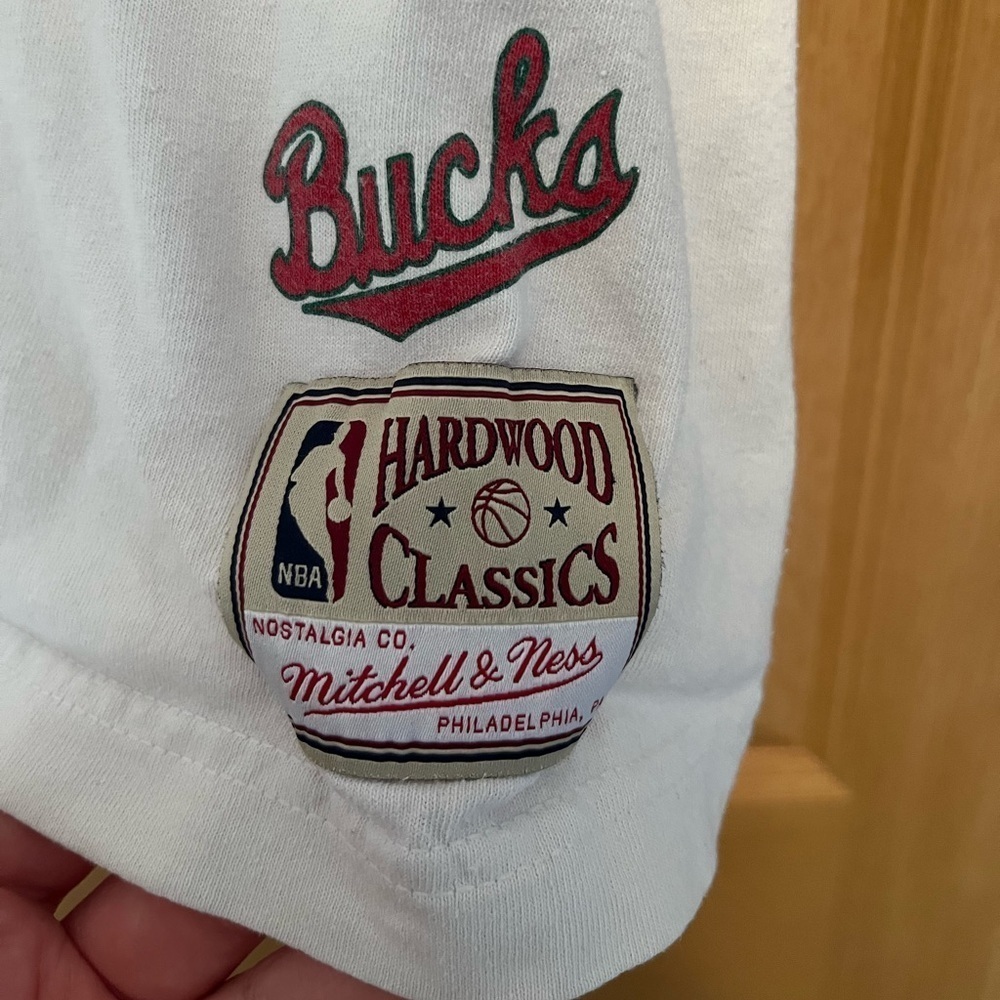 Men's Milwaukee Bucks Mitchell & Ness White Hardwood Classics Doodle T-Shirt - Picture 8 of 10